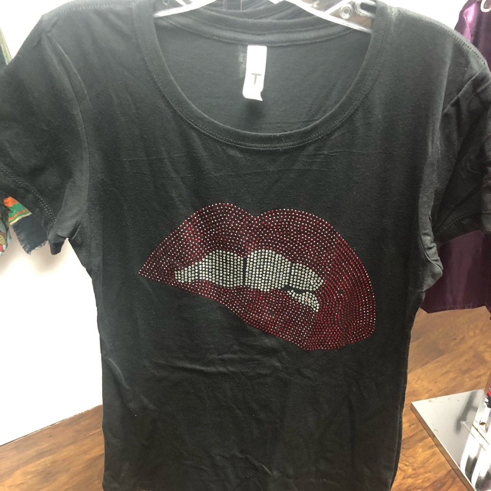 Tee shirt
